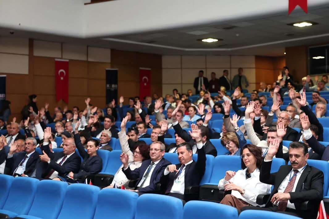 Ahmet Aras Yeniden Kıyı Ege Belediyeler Birliği Başkanı Seçildi 1